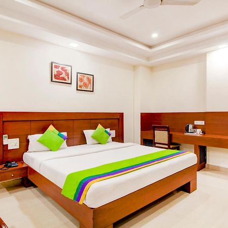 Treebo Trend Hotel Jp Plaza Nampally Хидерабад Екстериор снимка