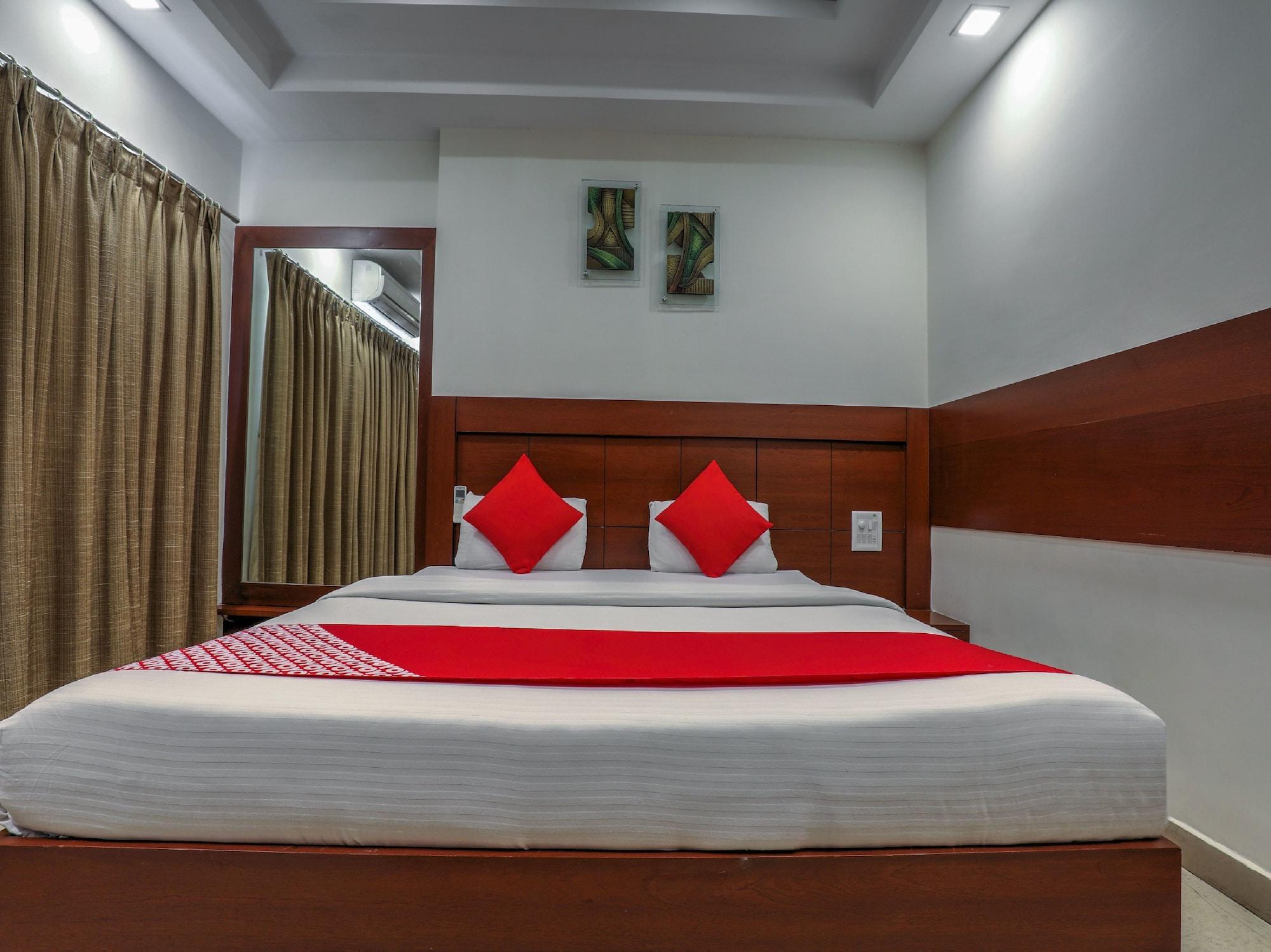 Treebo Trend Hotel Jp Plaza Nampally Хидерабад Екстериор снимка