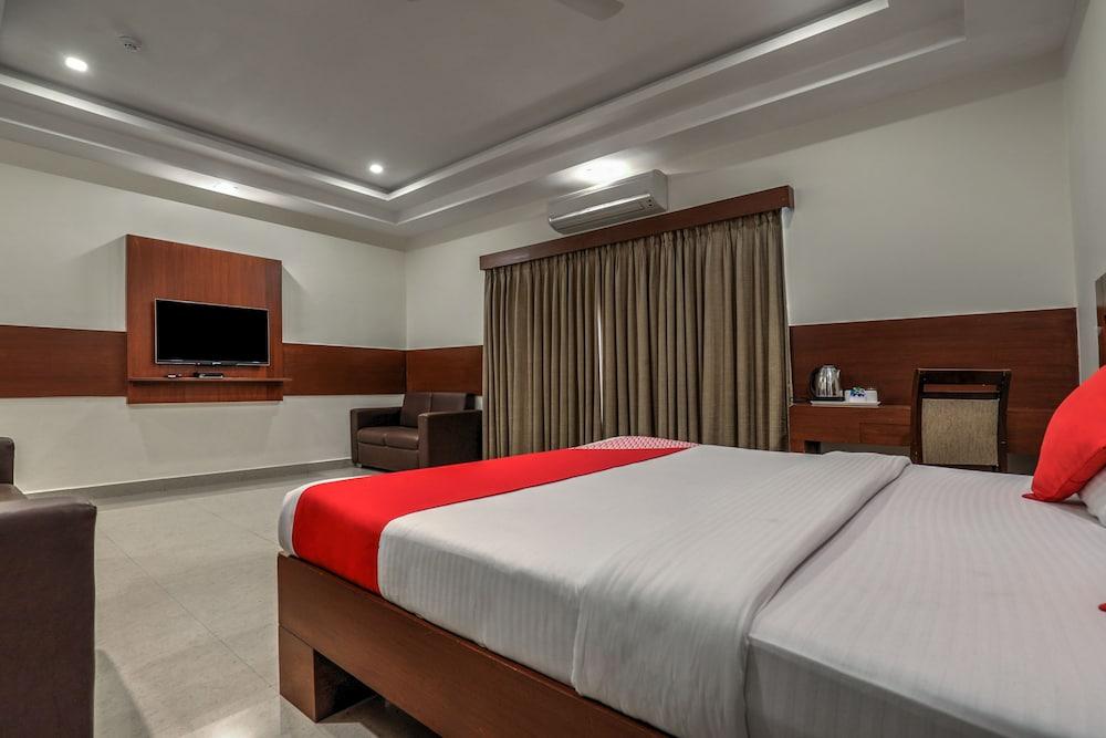 Treebo Trend Hotel Jp Plaza Nampally Хидерабад Екстериор снимка