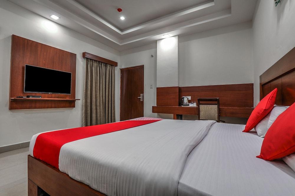 Treebo Trend Hotel Jp Plaza Nampally Хидерабад Екстериор снимка