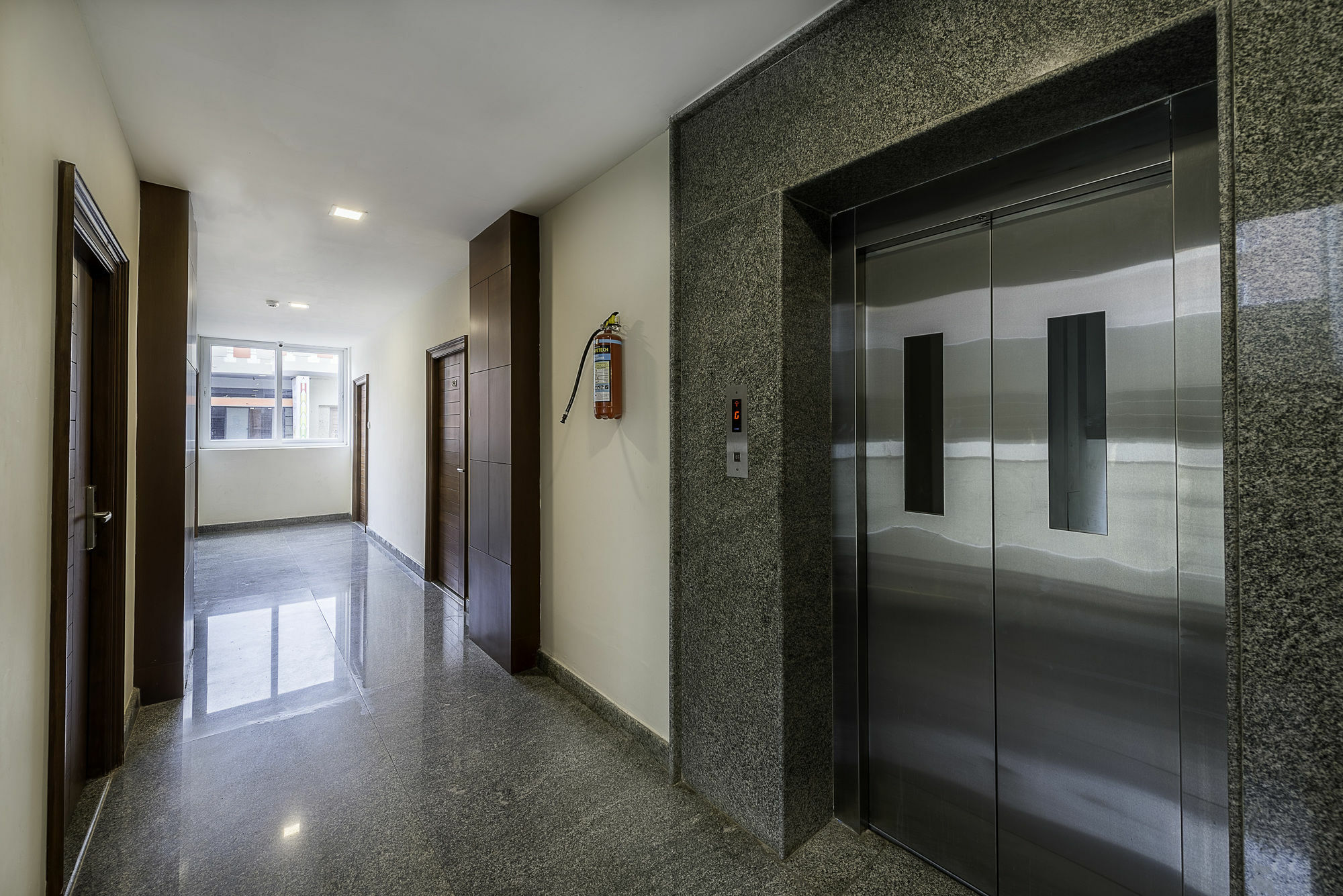 Treebo Trend Hotel Jp Plaza Nampally Хидерабад Екстериор снимка