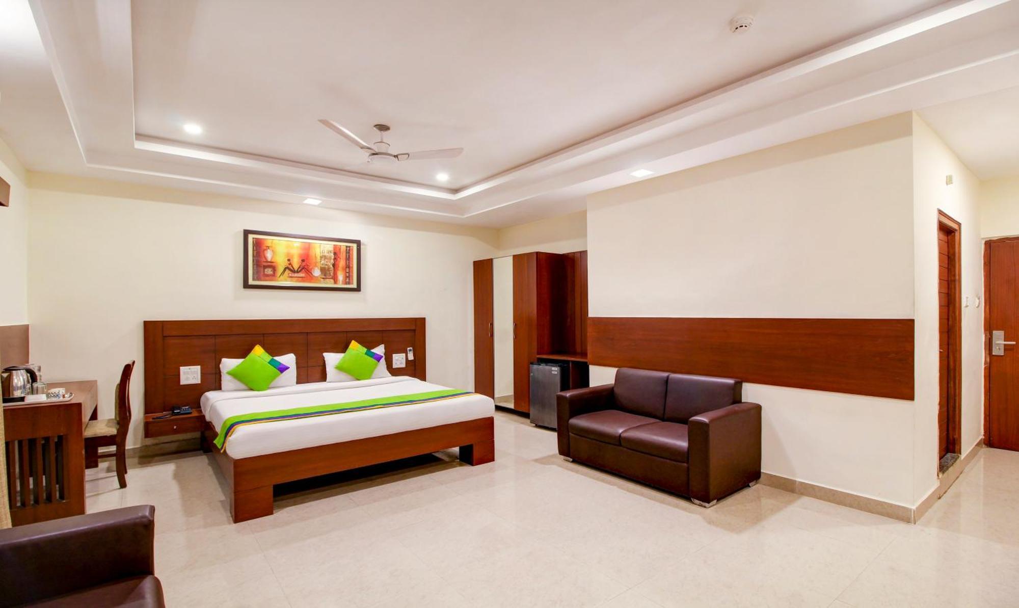 Treebo Trend Hotel Jp Plaza Nampally Хидерабад Екстериор снимка