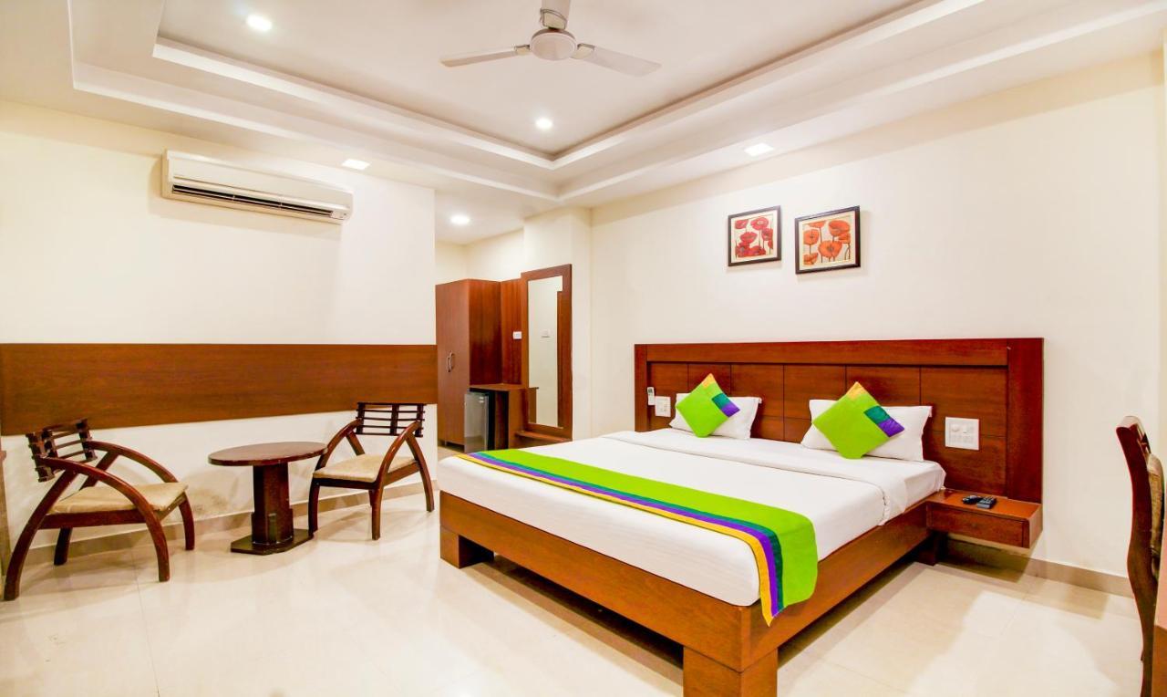Treebo Trend Hotel Jp Plaza Nampally Хидерабад Екстериор снимка