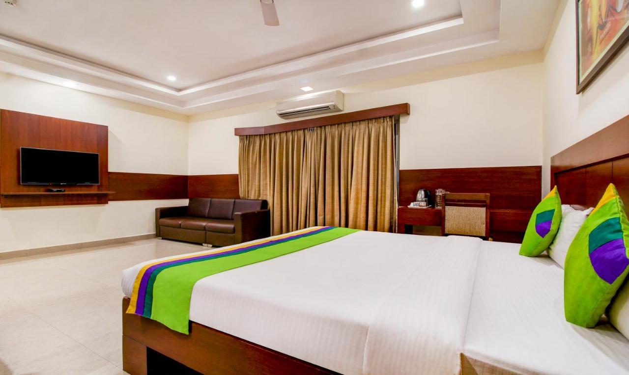 Treebo Trend Hotel Jp Plaza Nampally Хидерабад Екстериор снимка