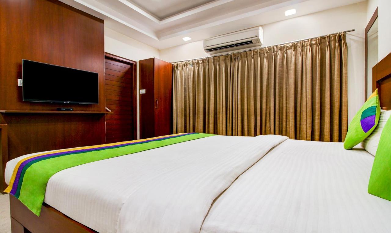 Treebo Trend Hotel Jp Plaza Nampally Хидерабад Екстериор снимка