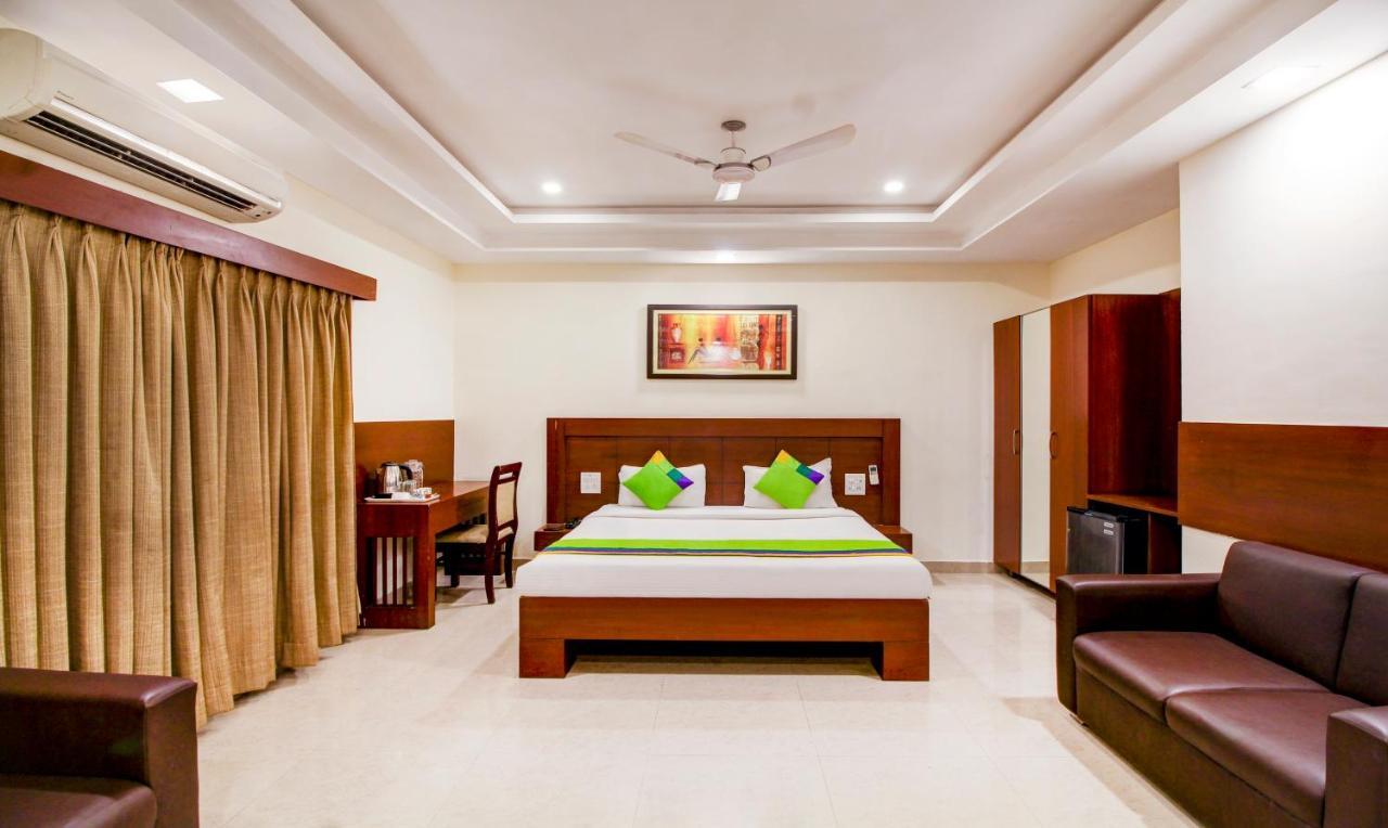 Treebo Trend Hotel Jp Plaza Nampally Хидерабад Екстериор снимка